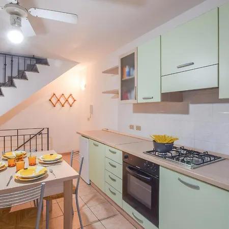 1 Bedroom Beautiful In Σπίτι διακοπών
